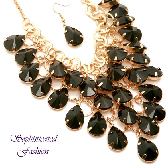 Jewelry - Black Gold Faceted Laced Teardrop Necklace Set